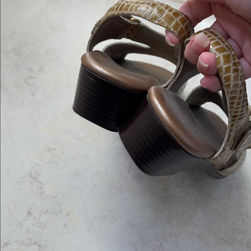 SAS Suntimer patent leather croc comfort sandals - Picture 5 of 8